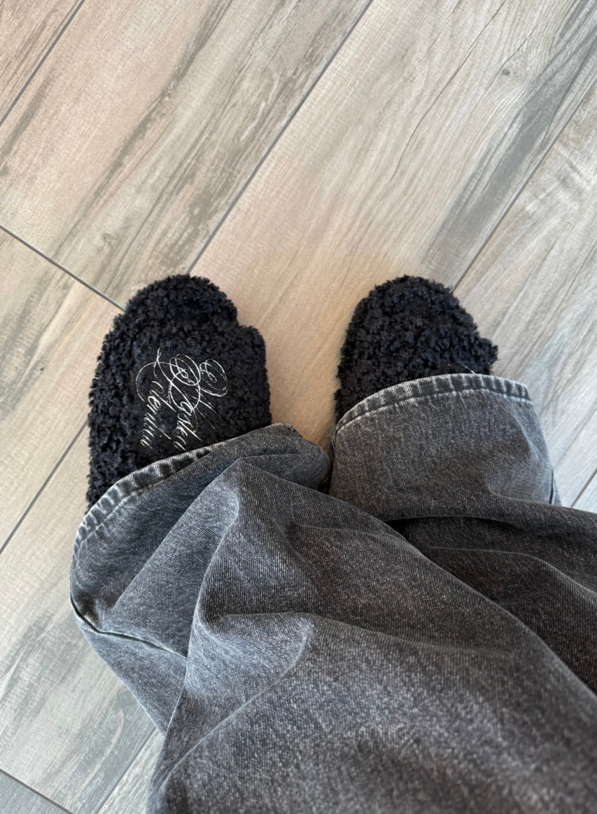 "RAVEN" FUR SLIDE